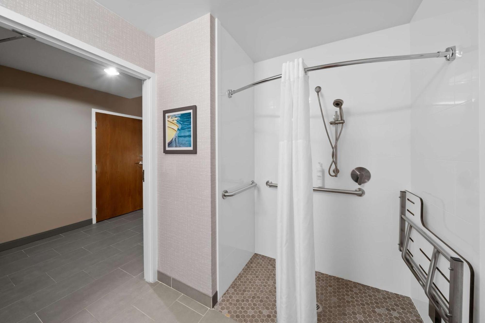 Hotel Hampton 3*