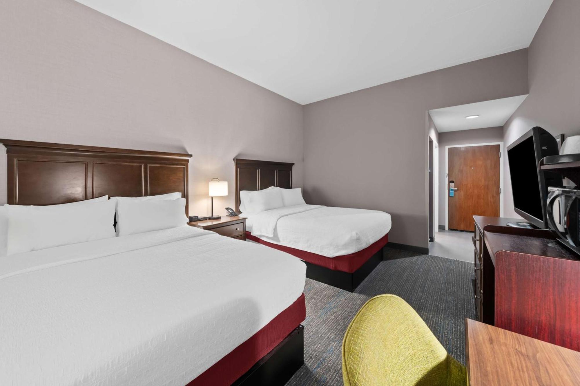 Hotel Hampton 3*
